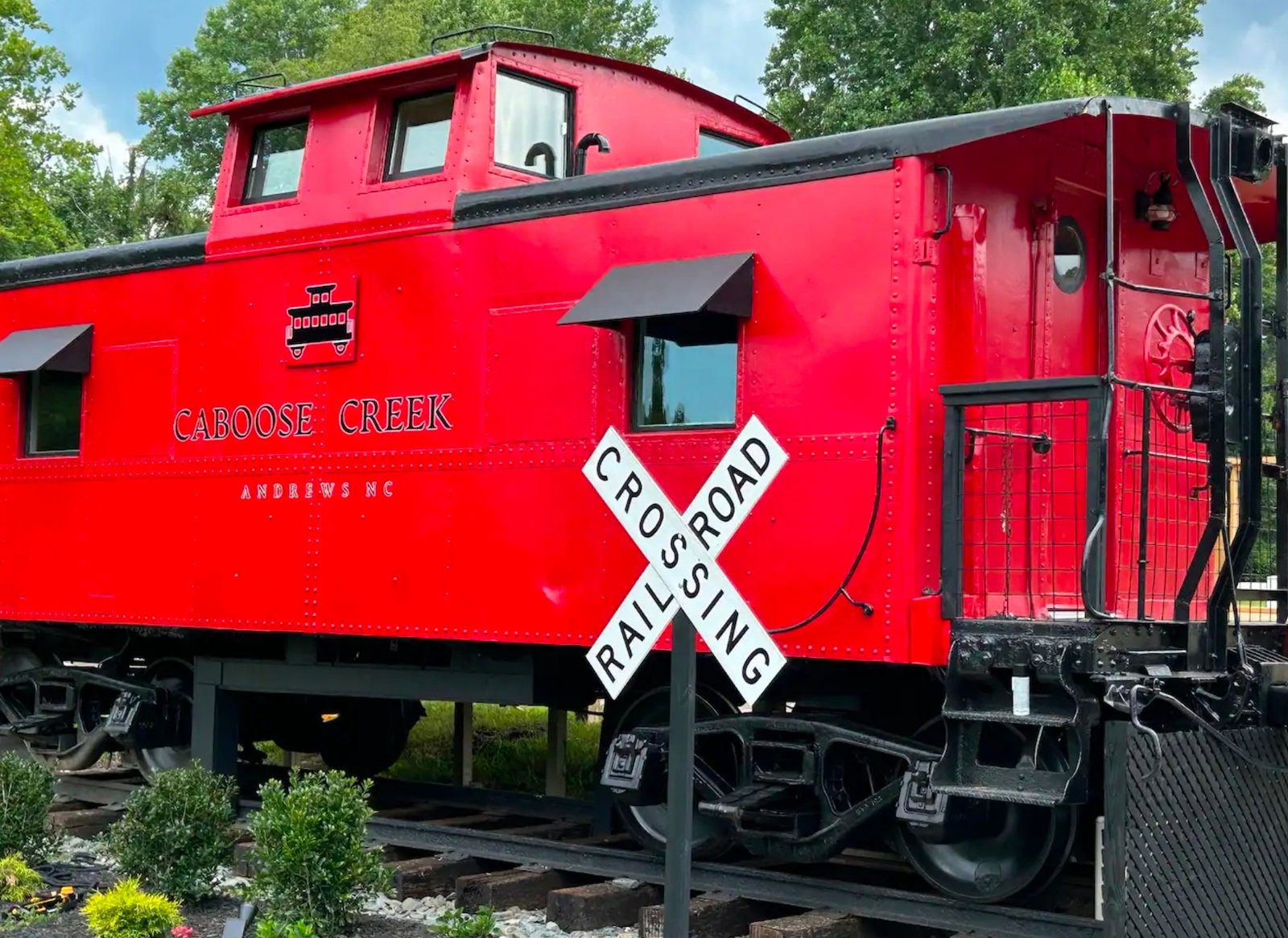 Trains and Treehouses gallery photo 8